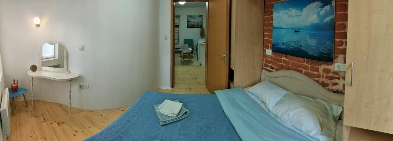 Ferienwohnung Sirma'S Unique Artsy Modern Quiet 1-Bdrm In The Heart Of Skopje Exterior foto