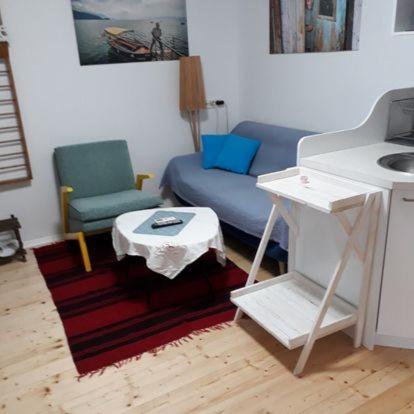 Ferienwohnung Sirma'S Unique Artsy Modern Quiet 1-Bdrm In The Heart Of Skopje Exterior foto