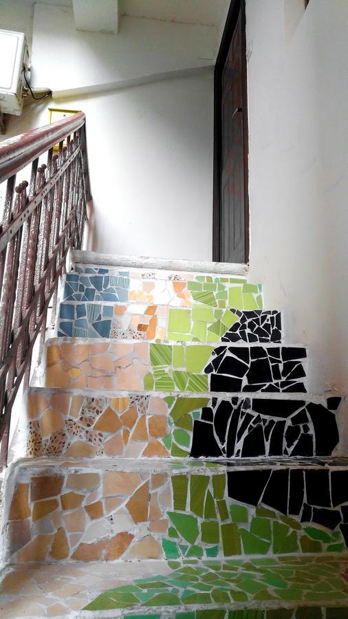 Ferienwohnung Sirma'S Unique Artsy Modern Quiet 1-Bdrm In The Heart Of Skopje Exterior foto